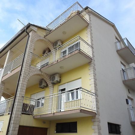 Marini Apartmani Trogir Exterior photo