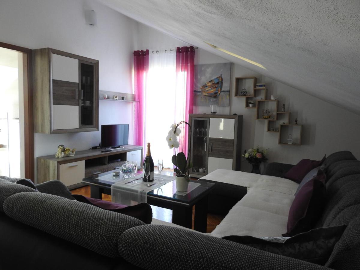 Marini Apartmani Trogir Exterior photo