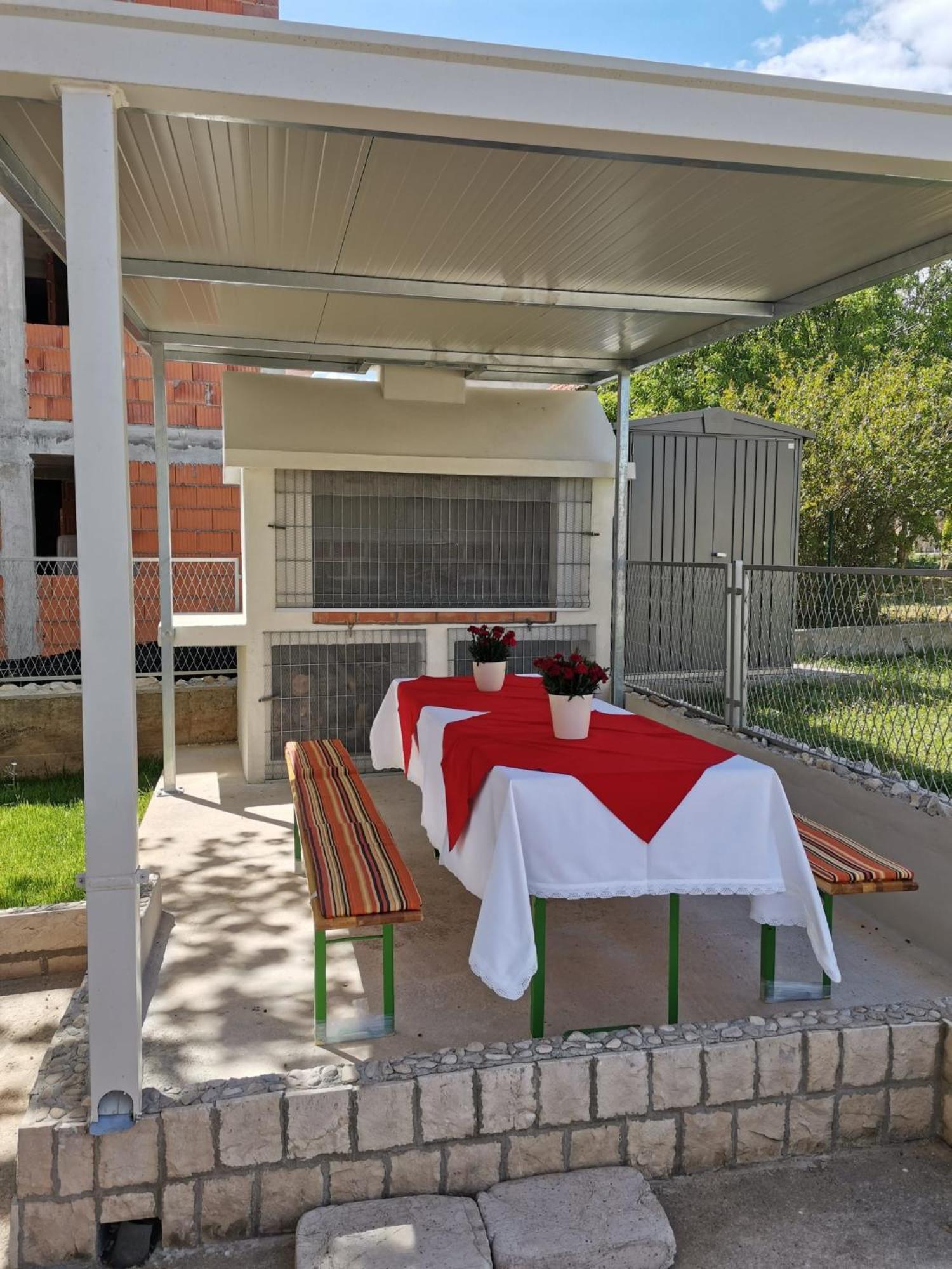 Marini Apartmani Trogir Exterior photo