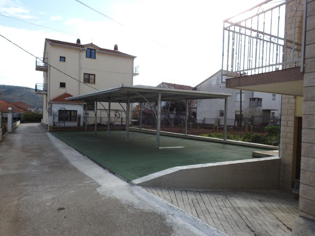 Marini Apartmani Trogir Exterior photo