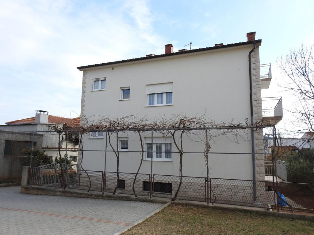 Marini Apartmani Trogir Exterior photo