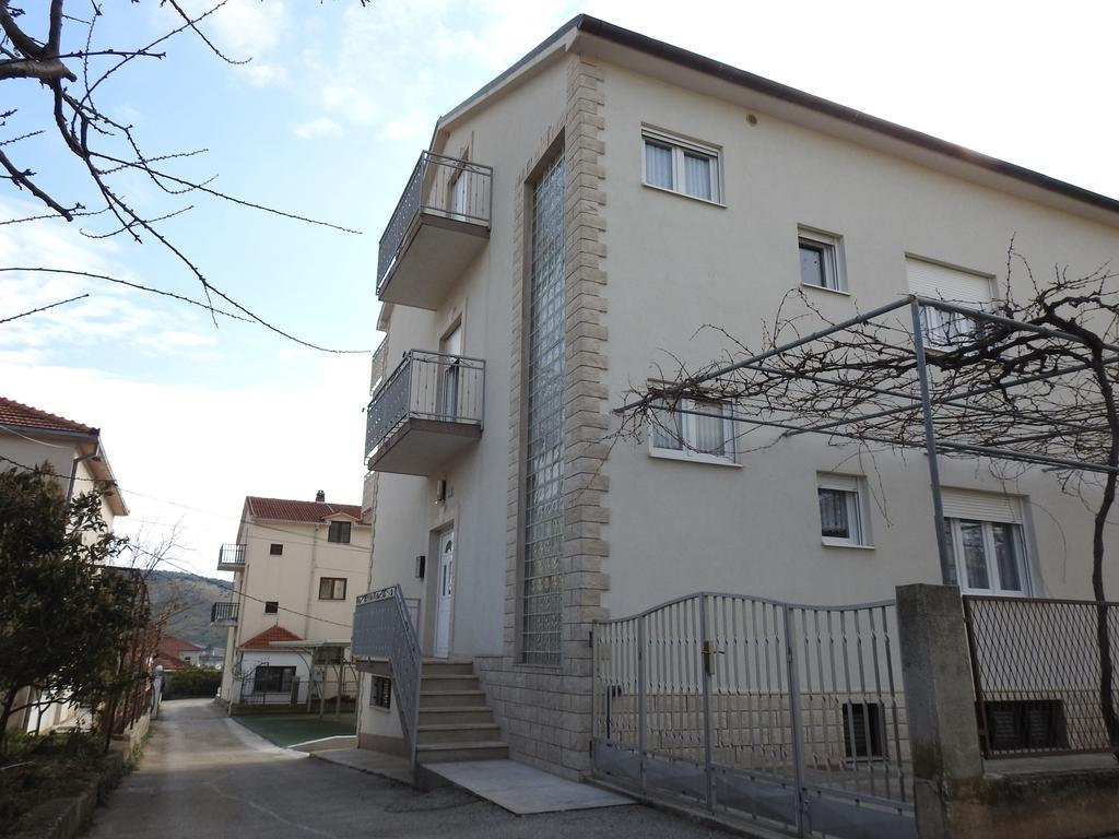 Marini Apartmani Trogir Exterior photo