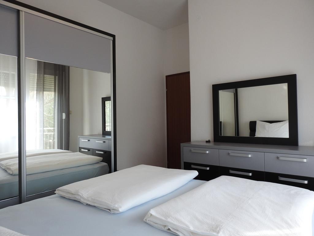 Marini Apartmani Trogir Exterior photo