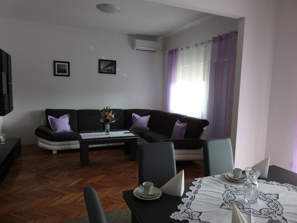 Marini Apartmani Trogir Exterior photo